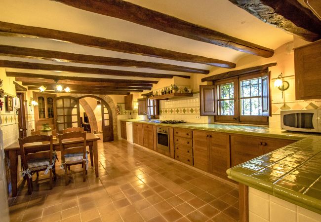 Villa en Santa Oliva - Elegancia atemporal cerca de BCN, 14min a la playa Villa en Santa Oliva - Elegancia atemporal cerca de BCN, 14min a la playa