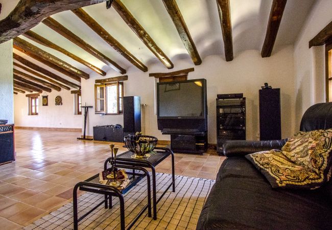 Villa en Santa Oliva - Elegancia atemporal cerca de BCN, 14min a la playa Villa en Santa Oliva - Elegancia atemporal cerca de BCN, 14min a la playa