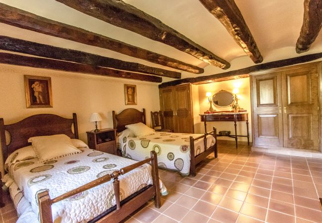 Villa en Santa Oliva - Elegancia atemporal cerca de BCN, 14min a la playa Villa en Santa Oliva - Elegancia atemporal cerca de BCN, 14min a la playa