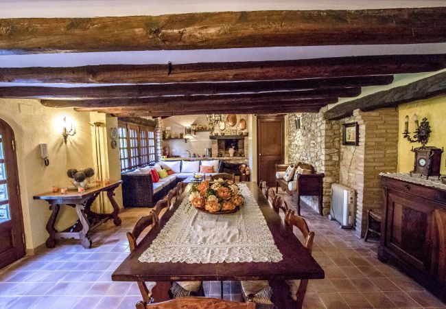 Villa en Santa Oliva - Elegancia atemporal cerca de BCN, 14min a la playa Villa en Santa Oliva - Elegancia atemporal cerca de BCN, 14min a la playa