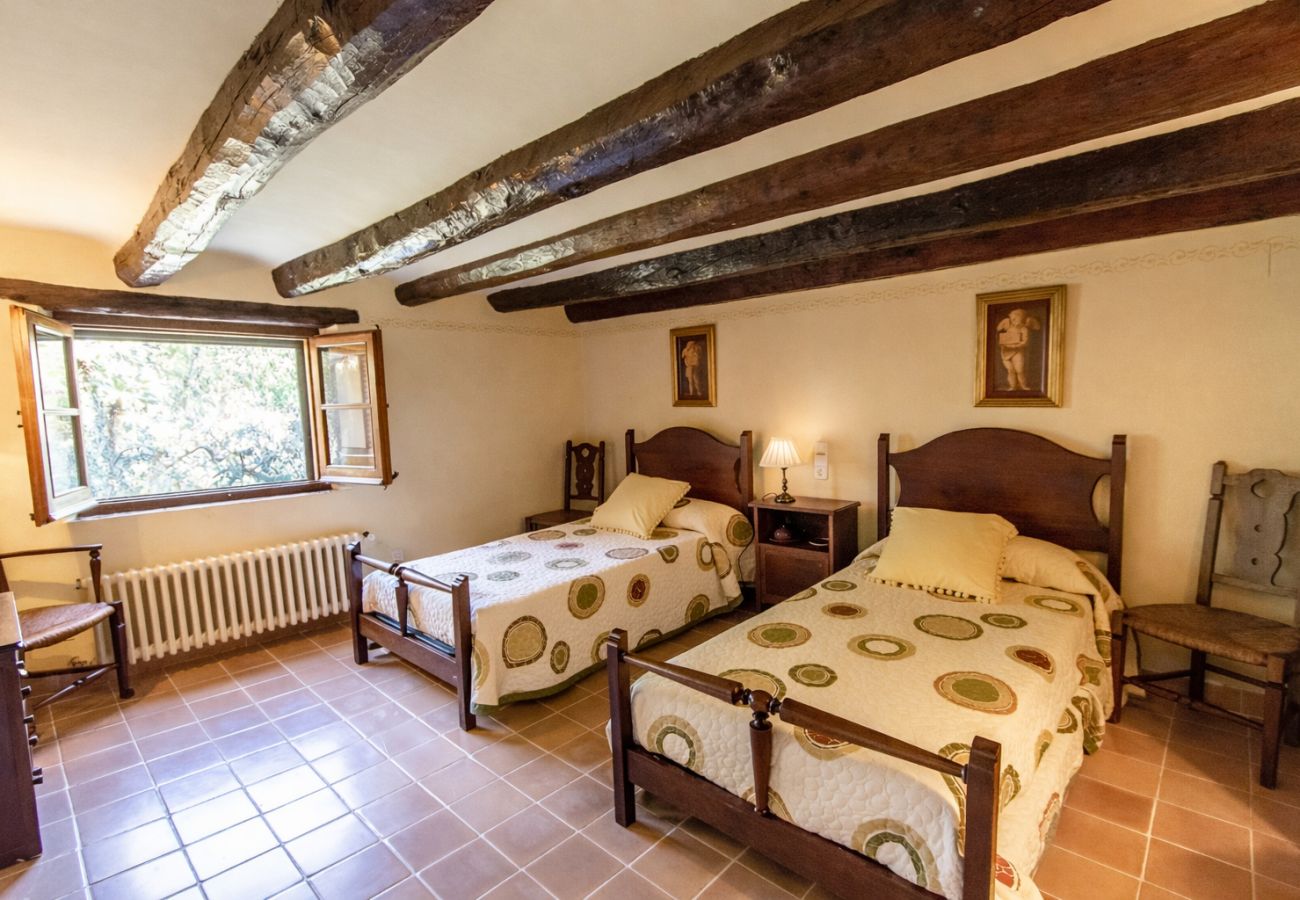 Villa en Santa Oliva - Elegancia atemporal cerca de BCN, 14min a la playa