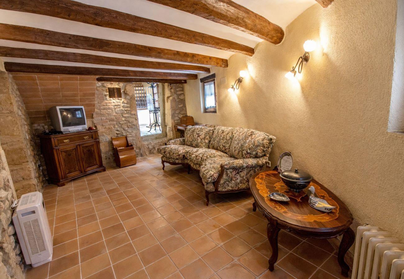 Villa en Santa Oliva - Elegancia atemporal cerca de BCN, 14min a la playa