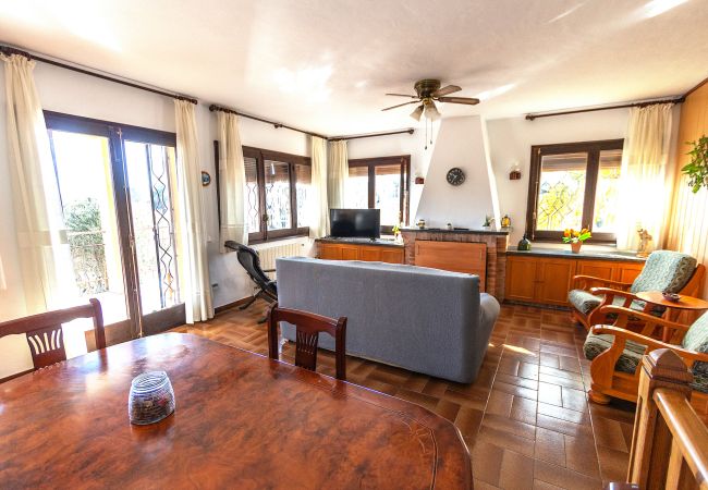 Villa en Blanes - ¡Corazón de la Costa Brava a 2,7 km de la playa! Villa en Blanes - ¡Corazón de la Costa Brava a 2,7 km de la playa!