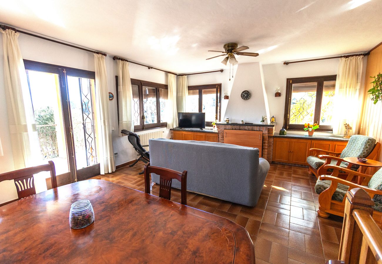 Villa en Blanes - ¡Corazón de la Costa Brava a 2,7 km de la playa!