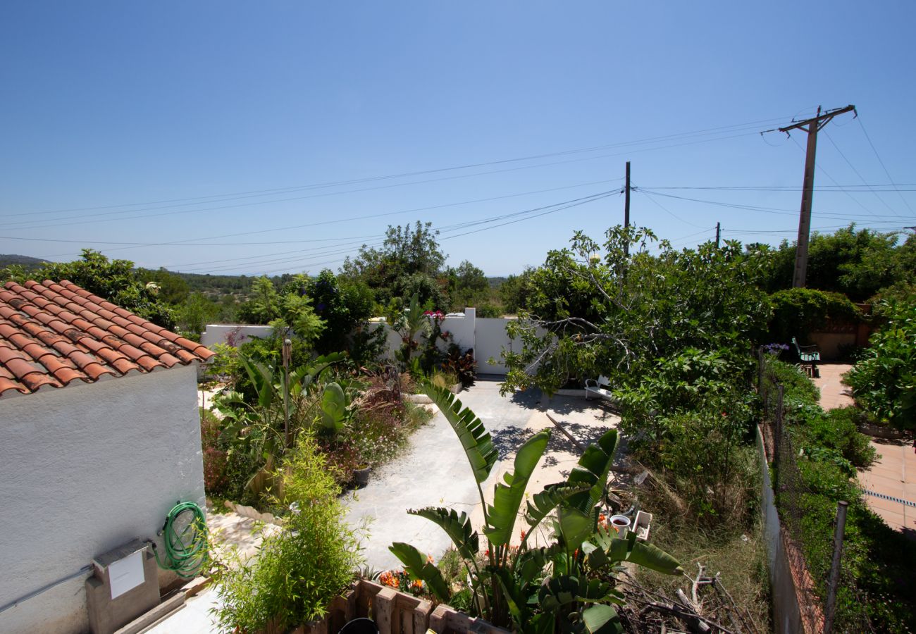 Villa en La Pobla de Montornés - Oasis Tropical Costa Dorada con piscina privada