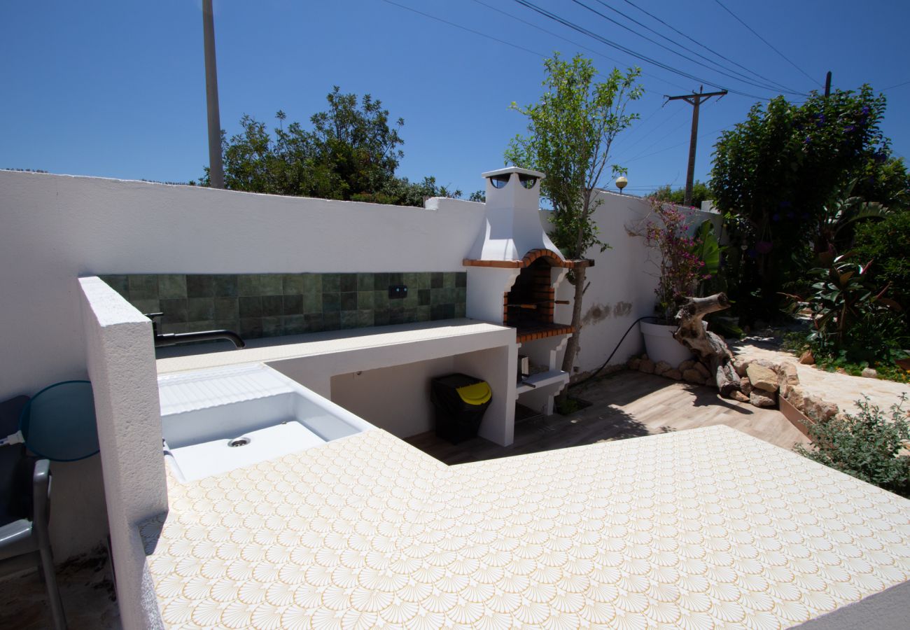 Villa en La Pobla de Montornés - Oasis Tropical Costa Dorada con piscina privada