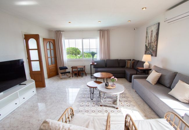 Villa en maçanet de la selva - ¡2 moradas privadas en una magnífica villa! Villa en maçanet de la selva - ¡2 moradas privadas en una magnífica villa!