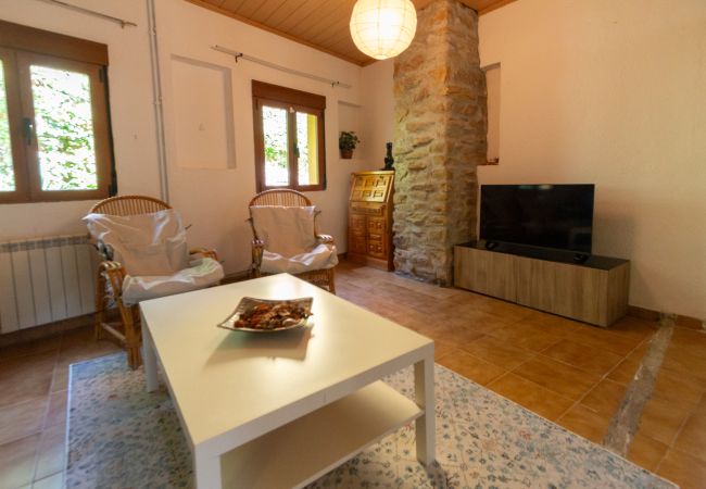 Villa en maçanet de la selva - ¡2 moradas privadas en una magnífica villa! Villa en maçanet de la selva - ¡2 moradas privadas en una magnífica villa!