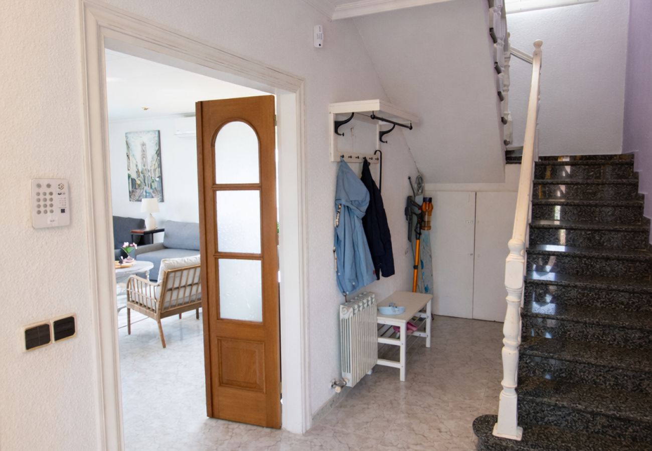 Villa en maçanet de la selva - ¡2 moradas privadas en una magnífica villa!