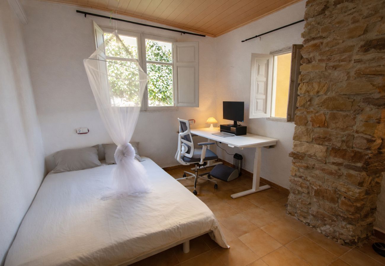 Villa en maçanet de la selva - ¡2 moradas privadas en una magnífica villa!