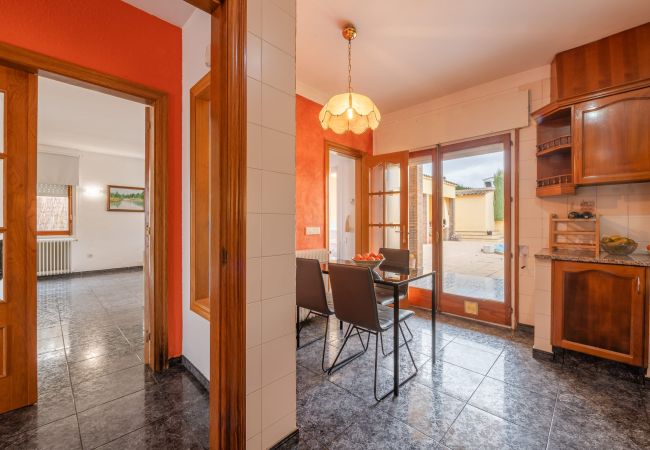 Villa en Banyoles - Oasis con piscina cerca de lago y Museo Dali! Villa en Banyoles - Oasis con piscina cerca de lago y Museo Dali!