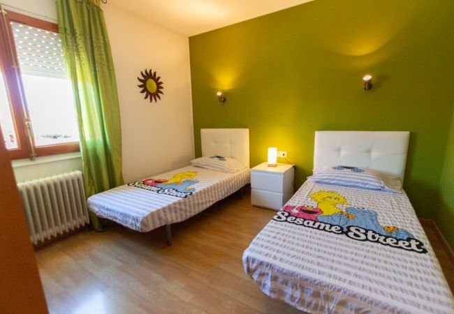 Villa en Banyoles - Oasis con piscina cerca de lago y Museo Dali! Villa en Banyoles - Oasis con piscina cerca de lago y Museo Dali!