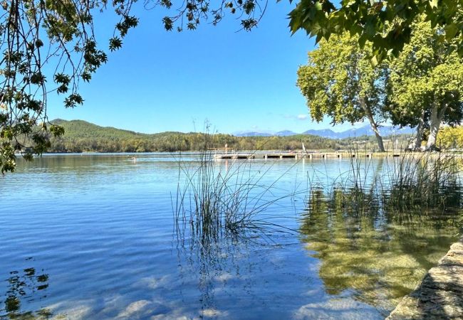 Villa en Banyoles - Oasis con piscina cerca de lago y Museo Dali! Villa en Banyoles - Oasis con piscina cerca de lago y Museo Dali!