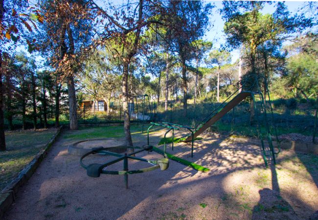 Villa en Sils - Espaciosa casa de campo en Costa Brava, relájate! Villa en Sils - Espaciosa casa de campo en Costa Brava, relájate!