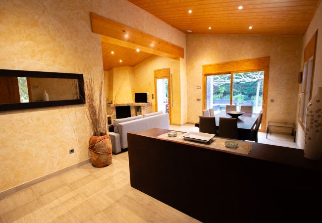 Villa en Sils - Espaciosa casa de campo en Costa Brava, relájate! Villa en Sils - Espaciosa casa de campo en Costa Brava, relájate!