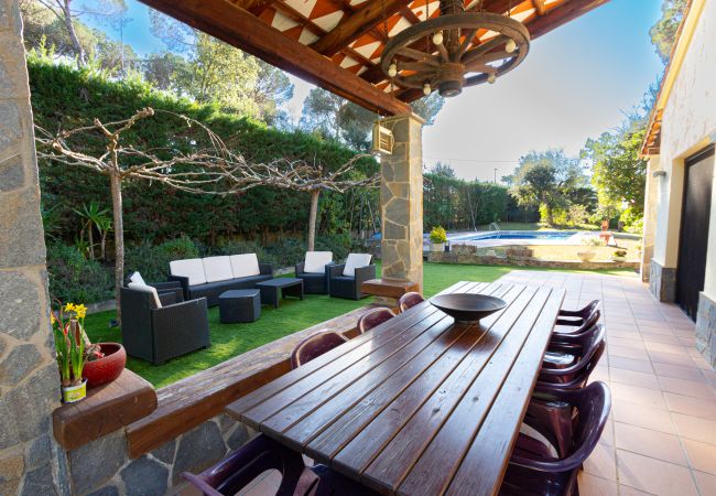 Villa en Sils - Espaciosa casa de campo en Costa Brava, relájate! Villa en Sils - Espaciosa casa de campo en Costa Brava, relájate!
