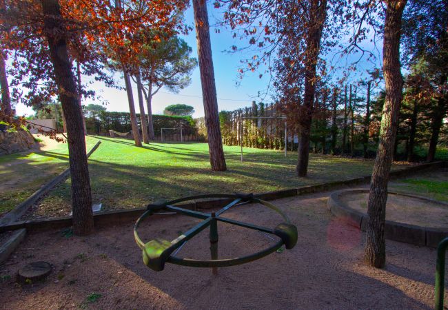 Villa en Sils - Espaciosa casa de campo en Costa Brava, relájate! Villa en Sils - Espaciosa casa de campo en Costa Brava, relájate!