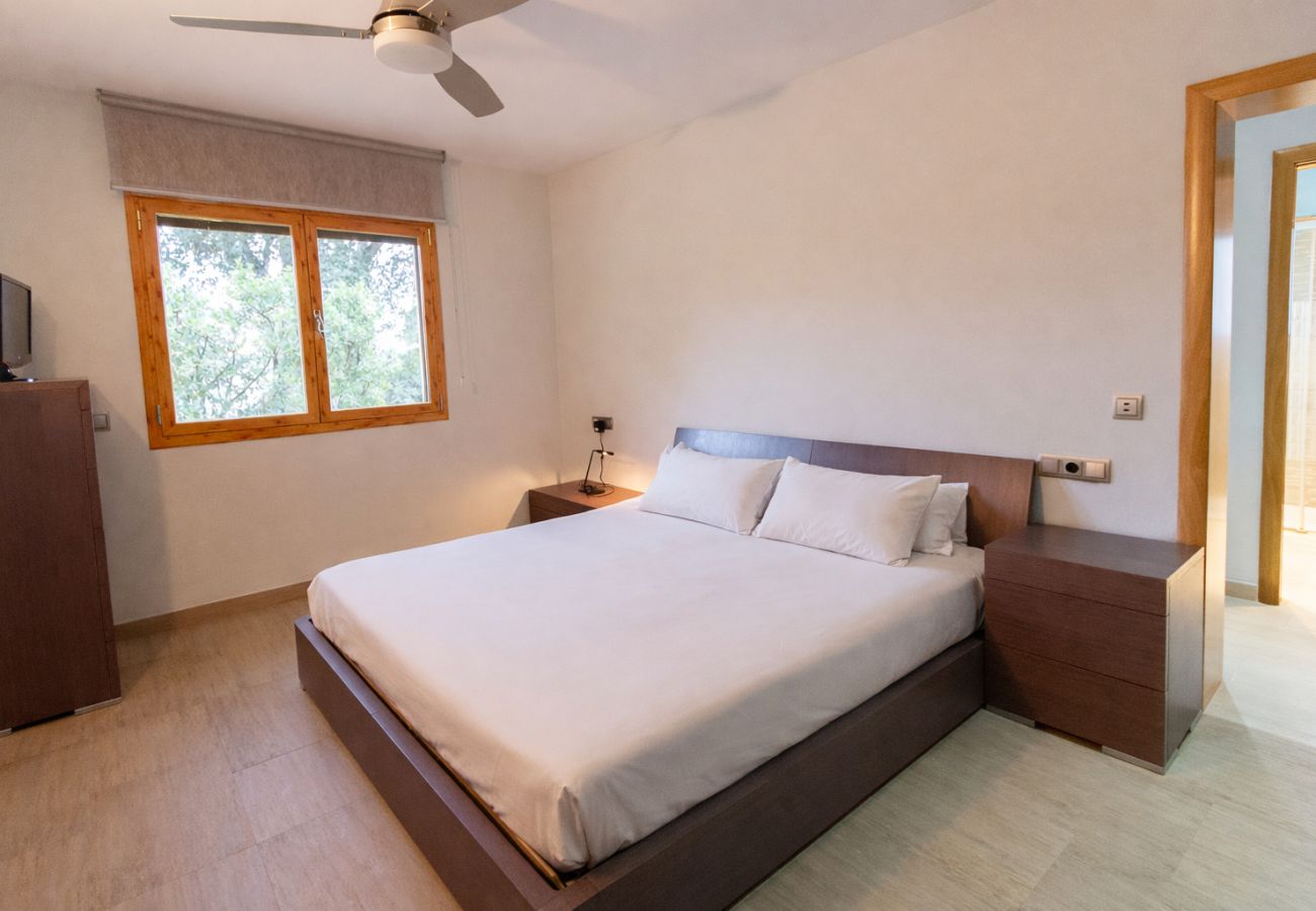 Villa en Sils - Espaciosa casa de campo en Costa Brava, relájate!