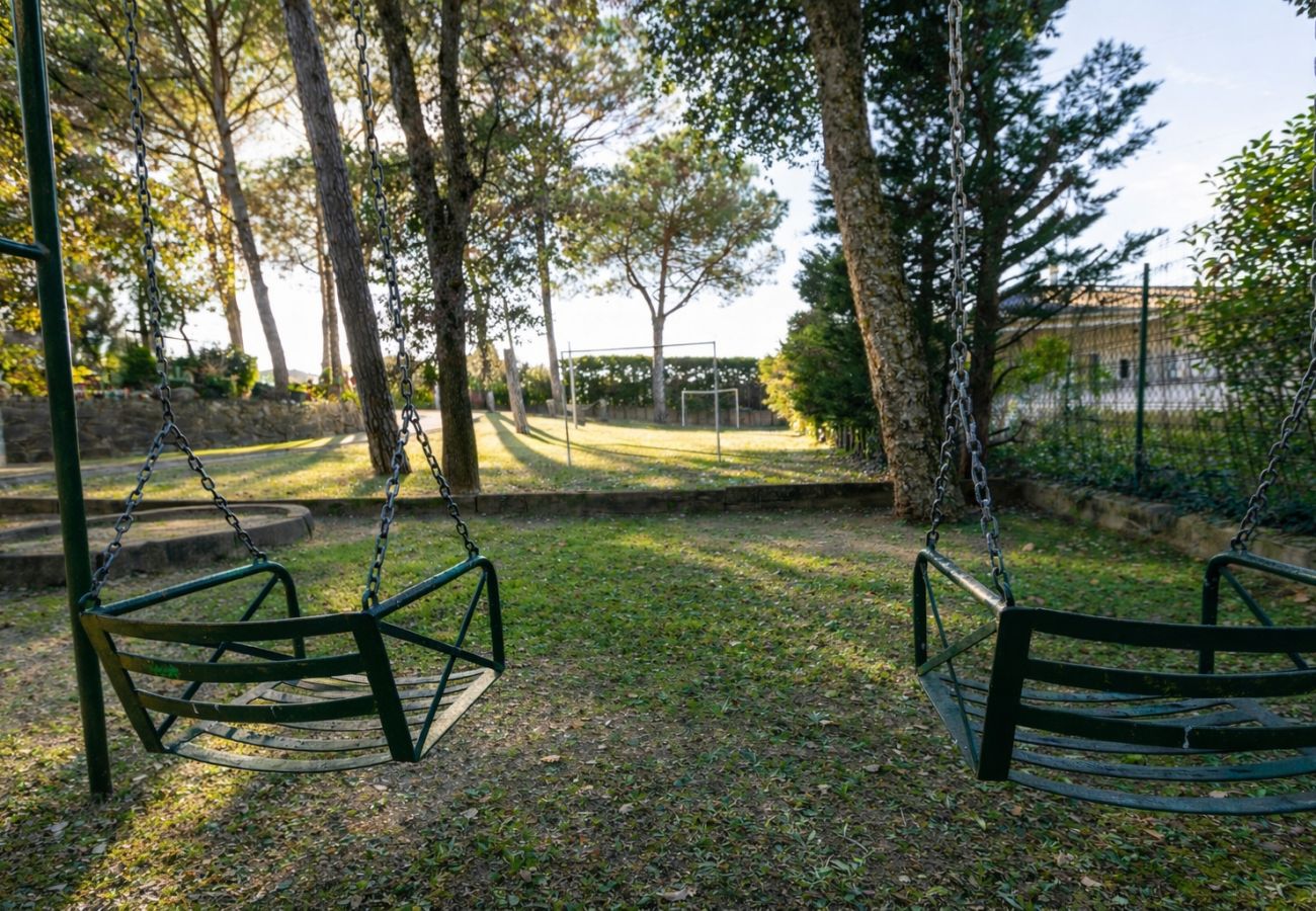 Villa en Sils - Espaciosa casa de campo en Costa Brava, relájate!