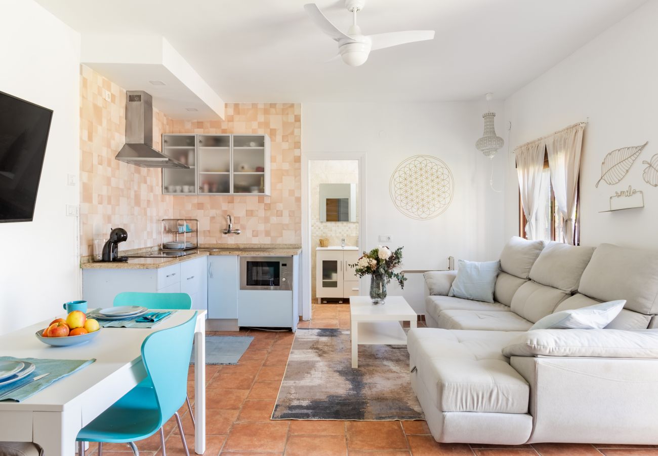 Apartamento en Málaga - Serenity and Views with easy access to Malaga Center