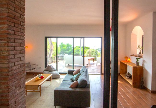 Villa en Castelldefels - Encantadora villa privada: playa 2km y BCN 20km! Villa en Castelldefels - Encantadora villa privada: playa 2km y BCN 20km!