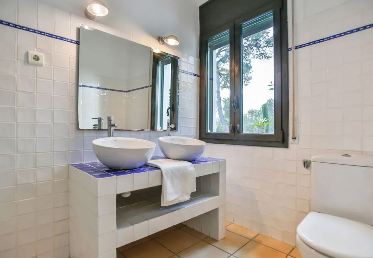 Villa en Castelldefels - Santuario de Sol y Arena: playa 2km y BCN 20km!