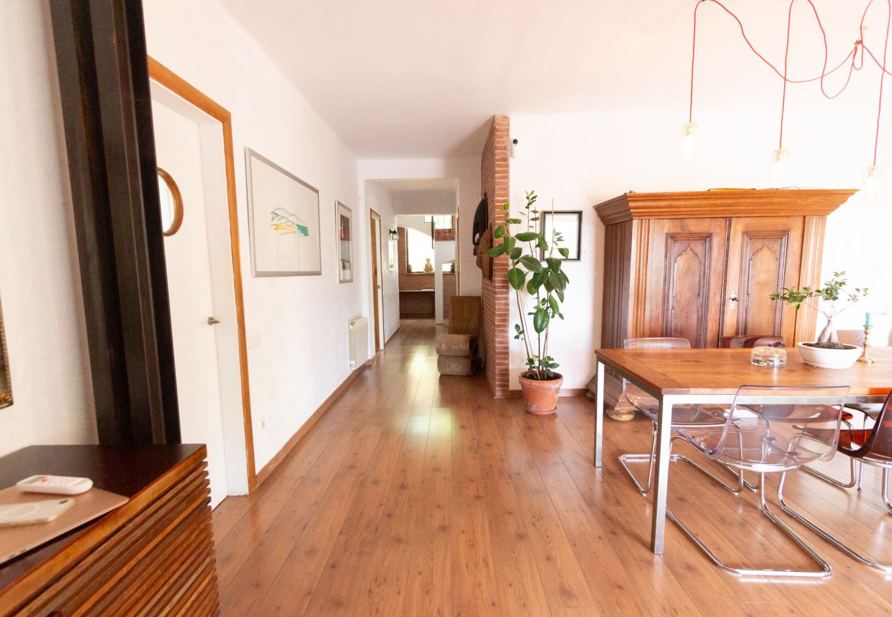Villa en Castelldefels - Santuario de Sol y Arena: playa 2km y BCN 20km!