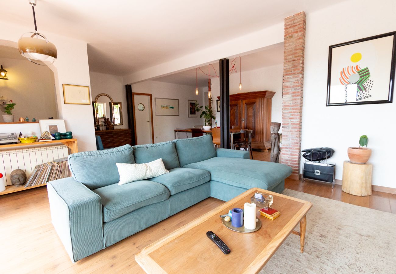 Villa en Castelldefels - Santuario de Sol y Arena: playa 2km y BCN 20km!