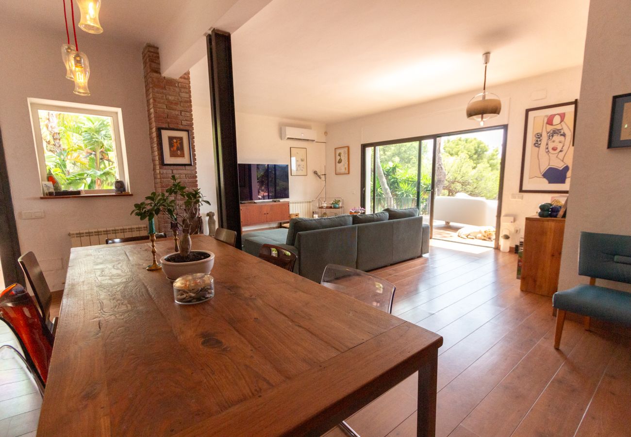 Villa en Castelldefels - Santuario de Sol y Arena: playa 2km y BCN 20km!