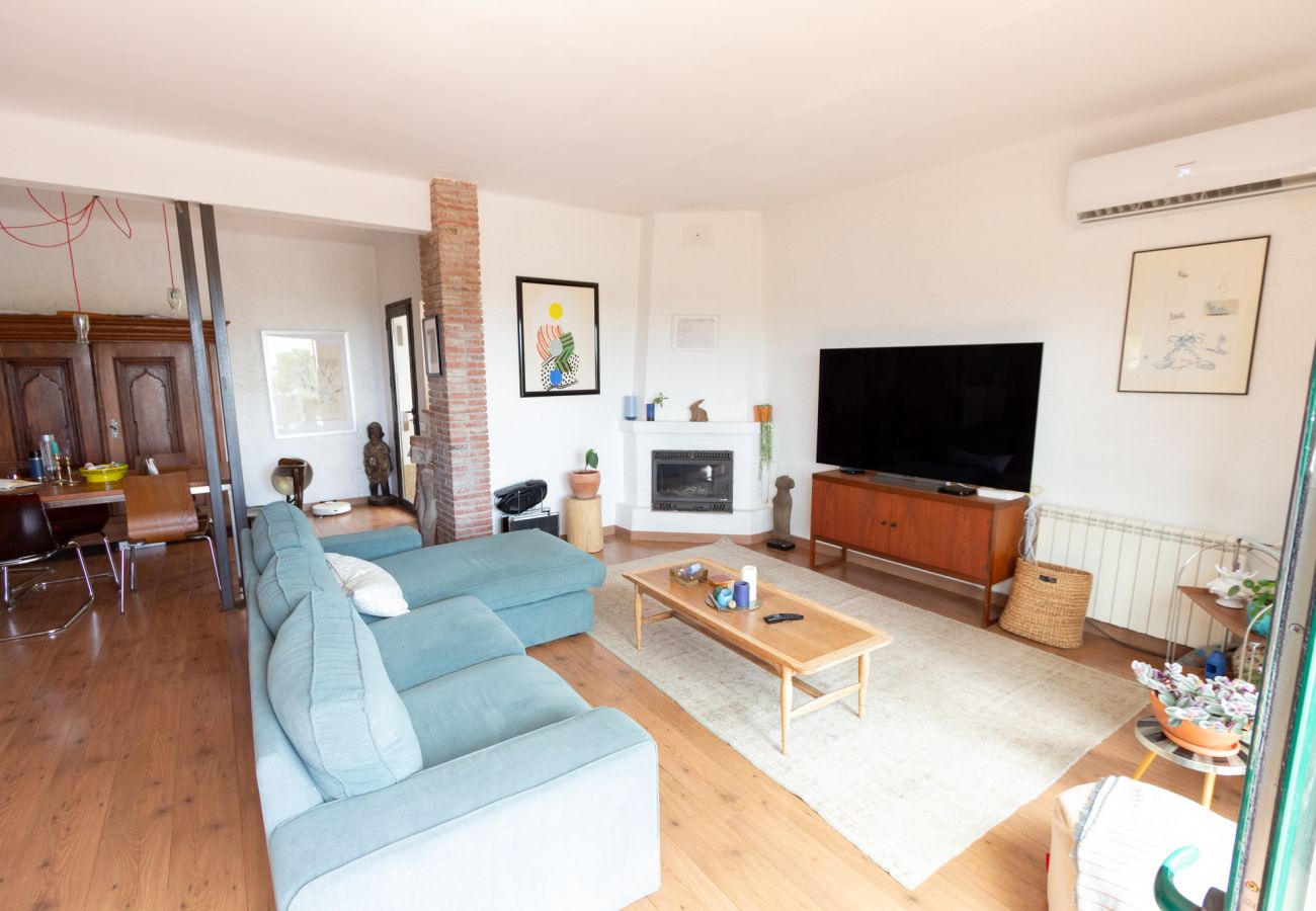 Villa en Castelldefels - Santuario de Sol y Arena: playa 2km y BCN 20km!