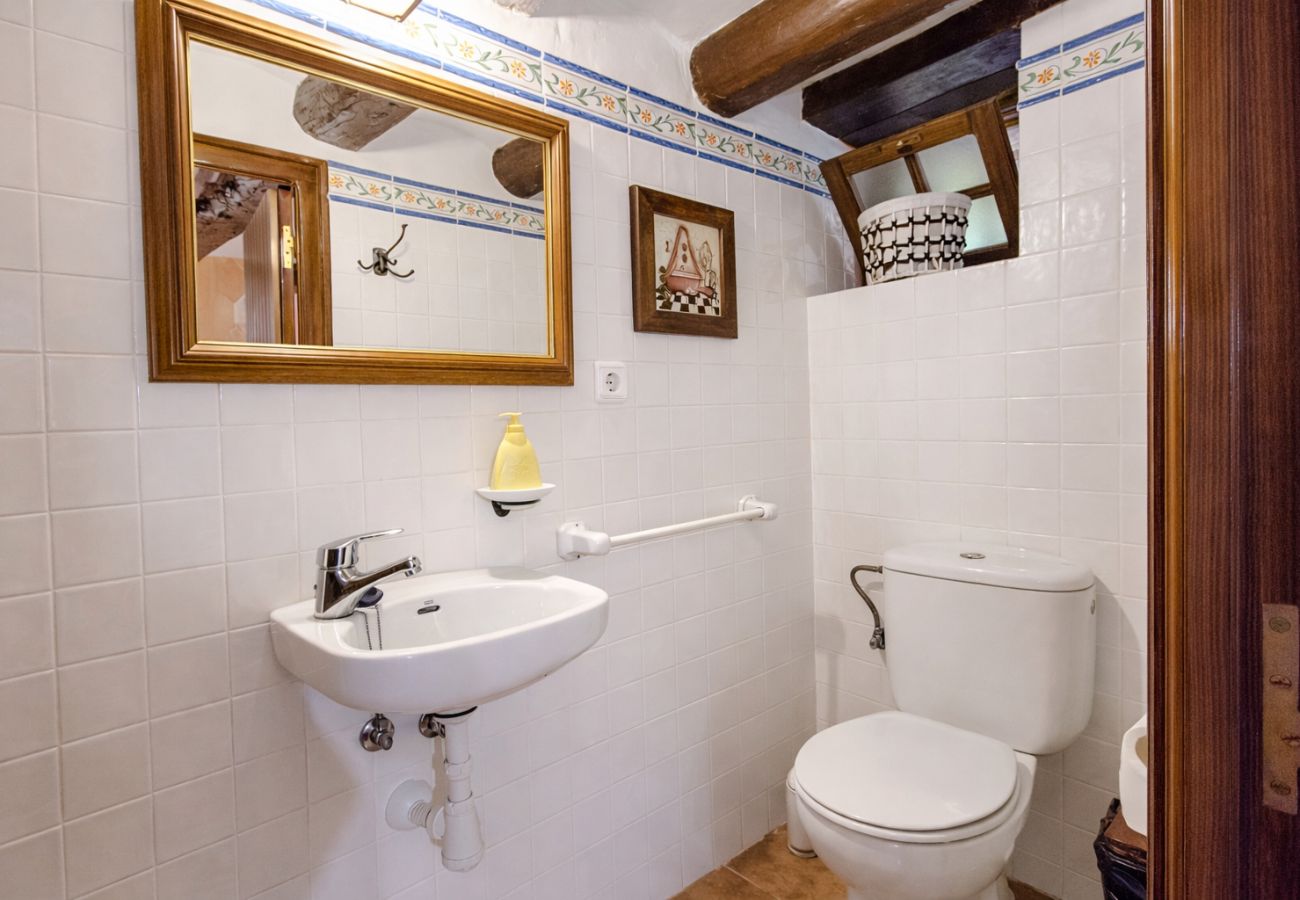 Villa en Santa Oliva - Majestuosa e historica para 32 personas, playa 10km