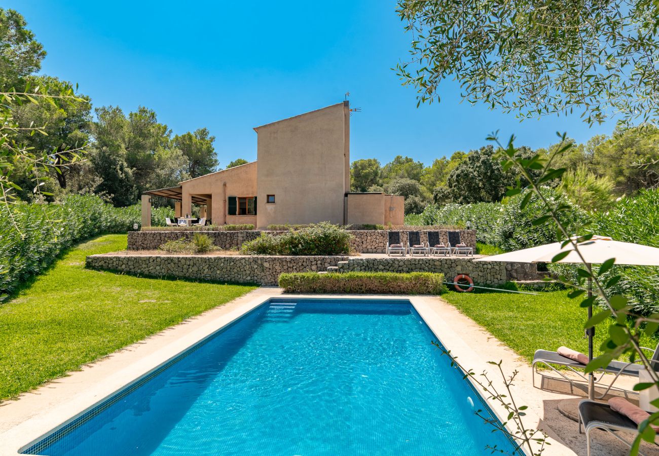 Villa en Arta - Cómoda villa en Mallorca para 6, playa a 9 km