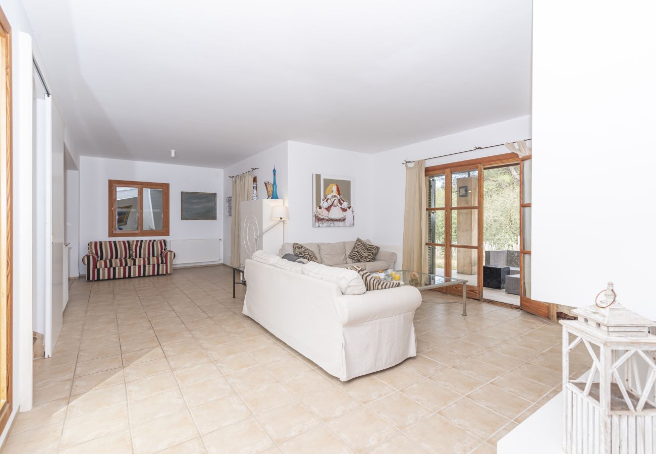 Villa en Arta - Cómoda villa en Mallorca para 6, playa a 9 km