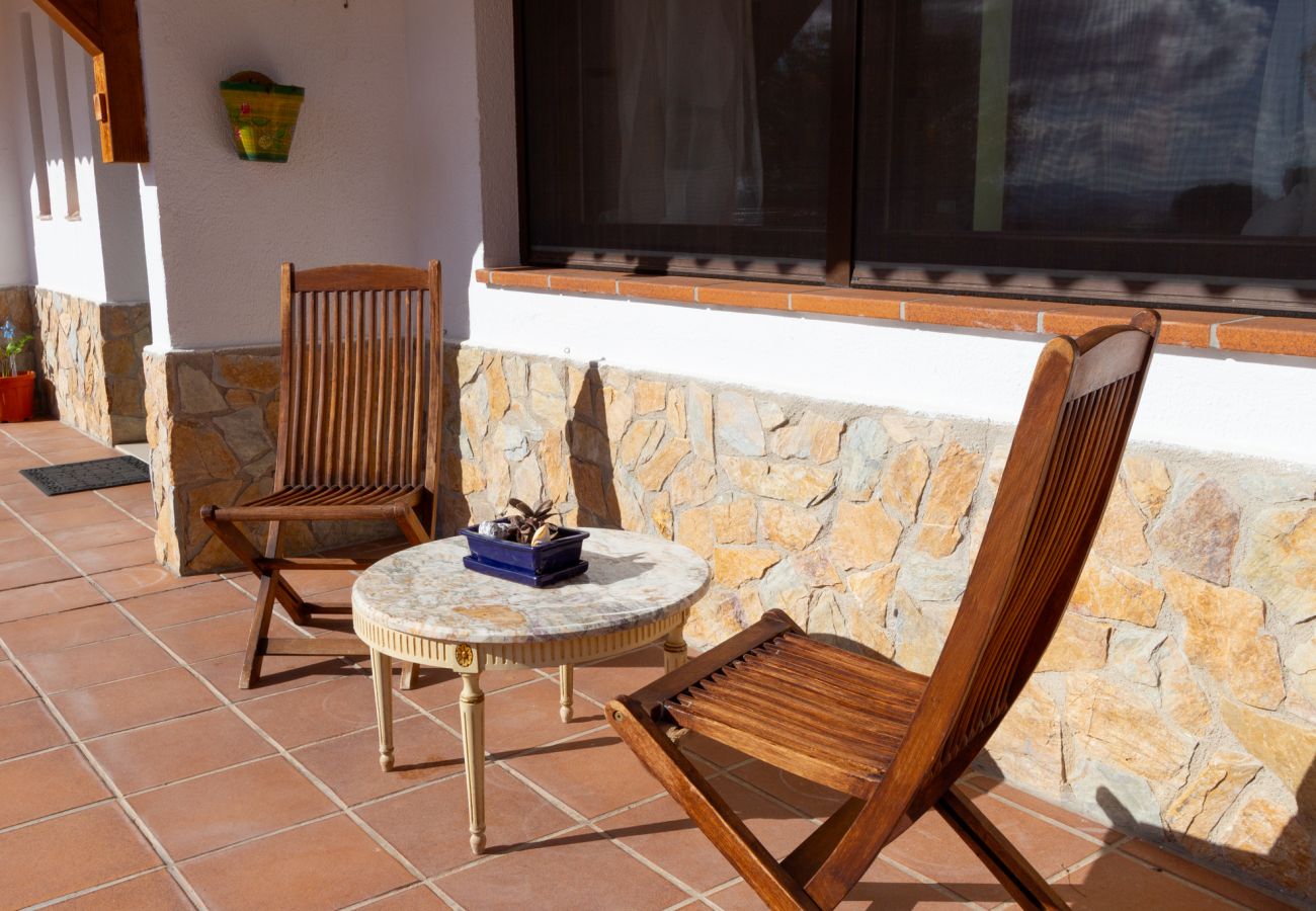 Villa en Sils - Hermosa villa a tan solo 25 km de la playa de Lloret de Mar