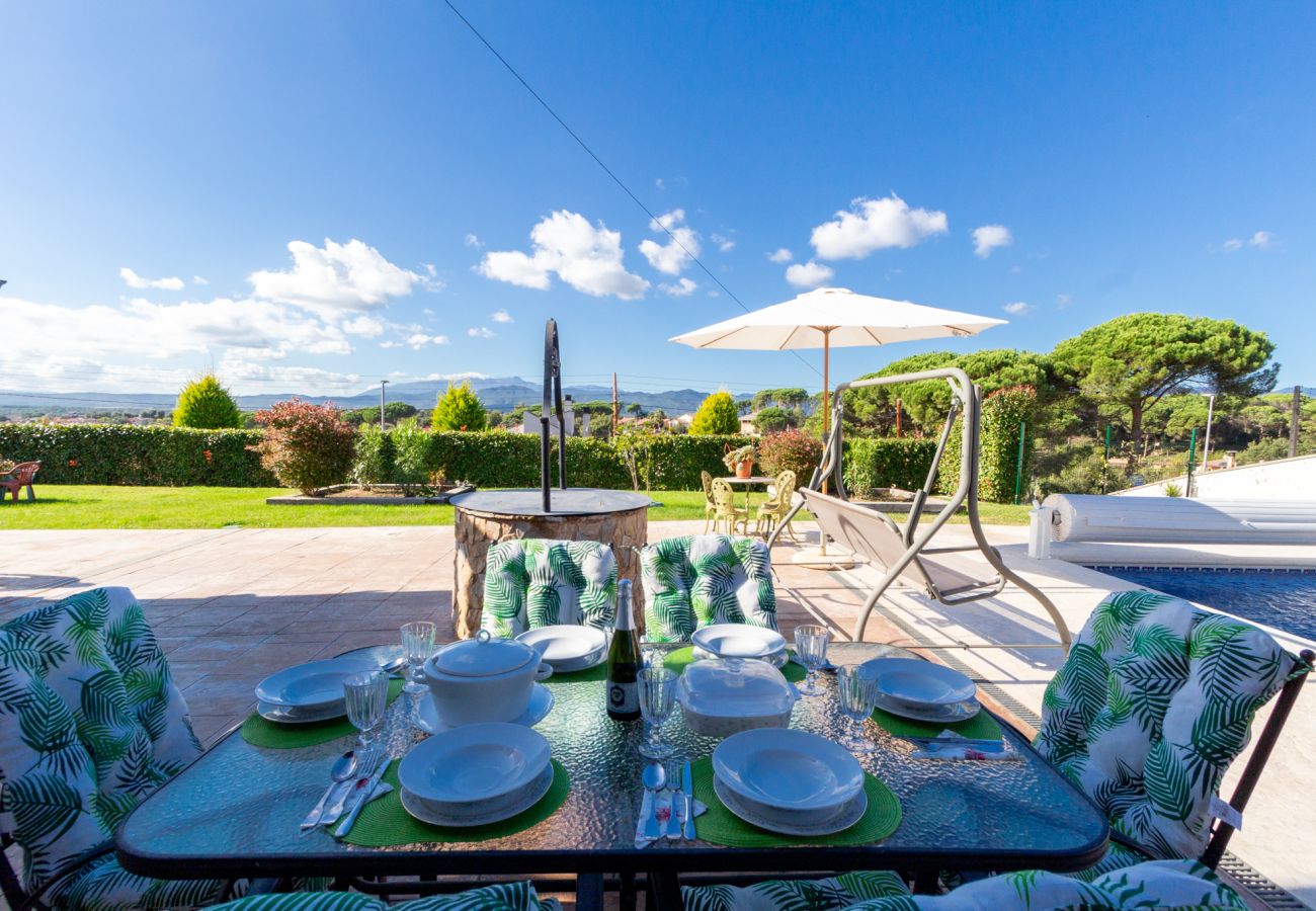 Villa en Sils - Hermosa villa a tan solo 25 km de la playa de Lloret de Mar