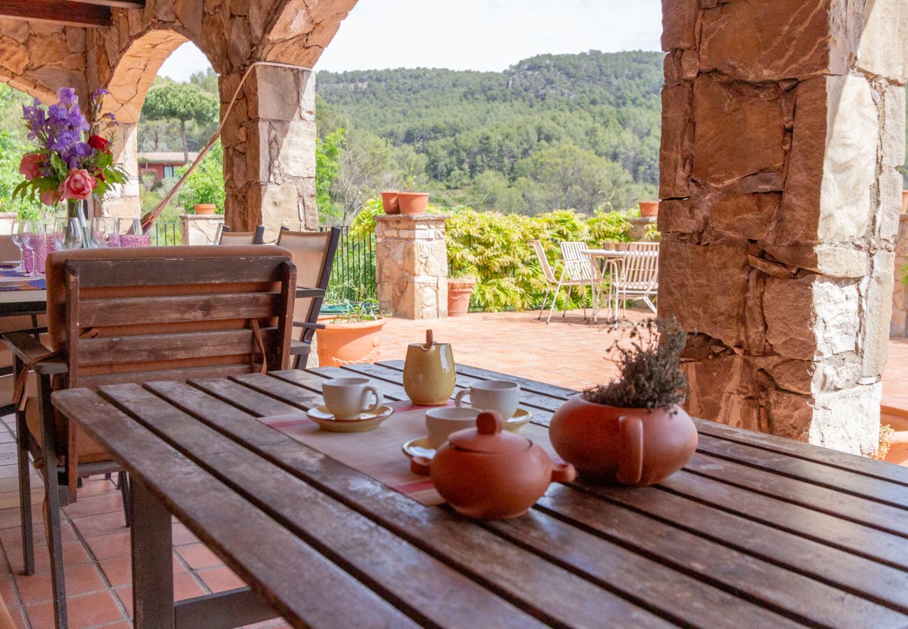 Villa en Cervelló - Rural getaway with pool & nature, 26 km BCN