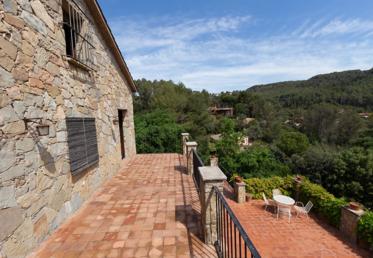 Villa en Cervelló - Rural getaway with pool & nature, 26 km BCN