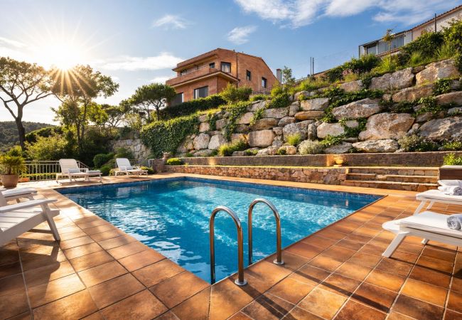 Villa en Sant Cebrià de Vallalta - Espectaculares vistas a la montaña a 4km de la playa