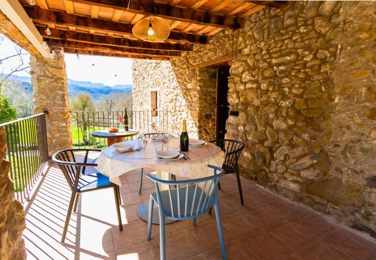 Villa en Sant Feliu de Pallerols - Villa amplia en La Garrotxa, naturaleza y tranquilidad