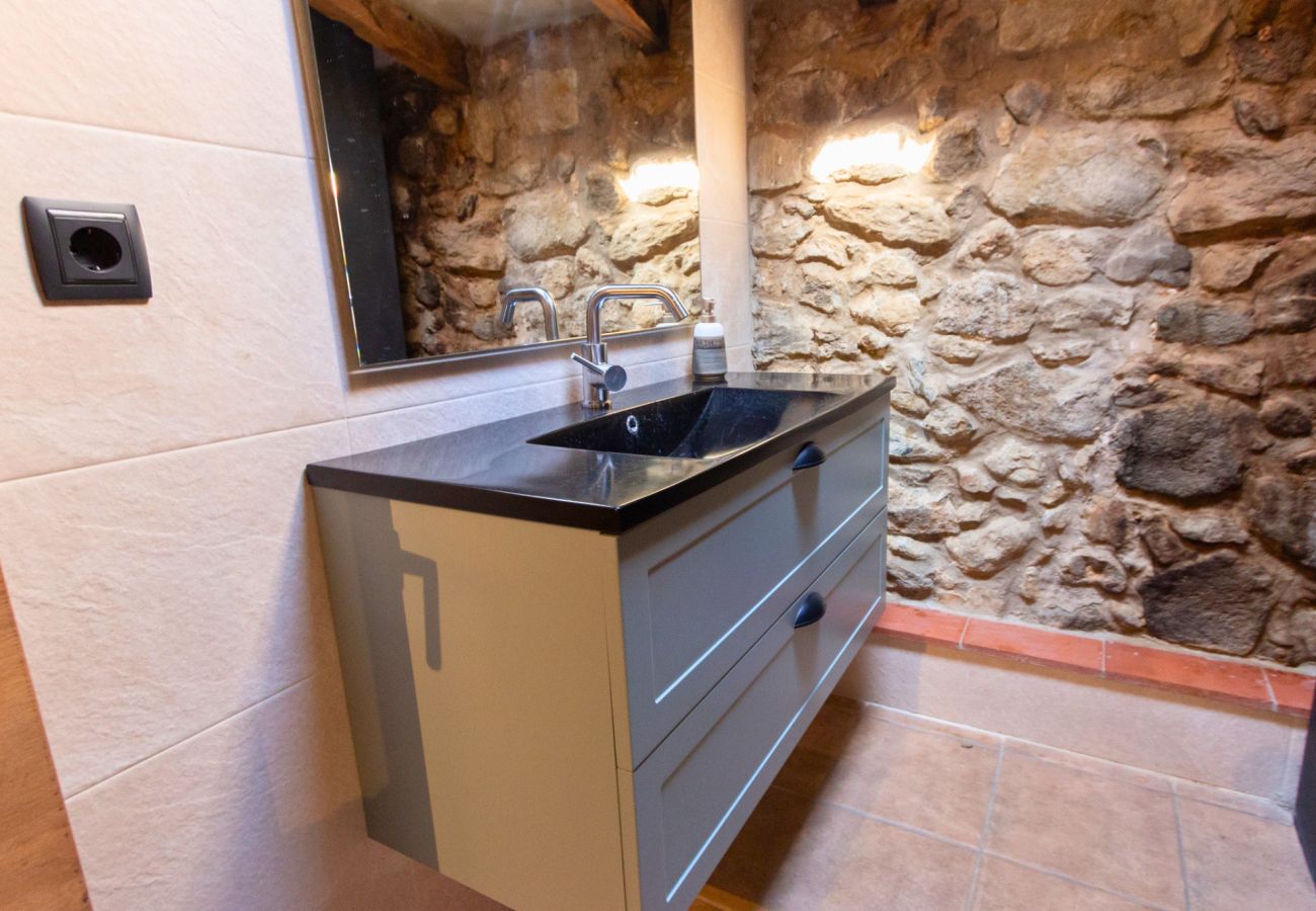 Villa en Sant Feliu de Pallerols - Villa amplia en La Garrotxa, naturaleza y tranquilidad