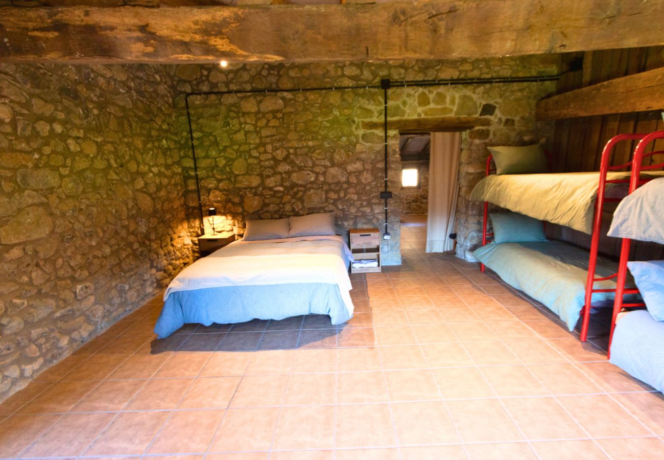 Villa en Sant Feliu de Pallerols - Villa amplia en La Garrotxa, naturaleza y tranquilidad