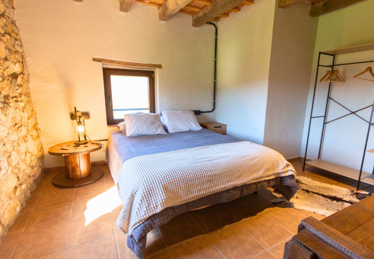 Villa en Sant Feliu de Pallerols - Villa amplia en La Garrotxa, naturaleza y tranquilidad