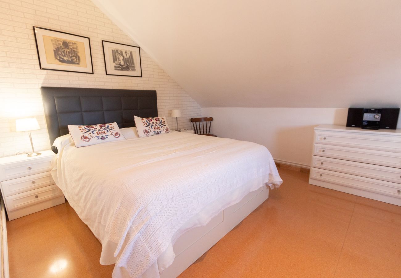 Villa en Sils - Villa relajante con piscina privada cerca de Costa Brava