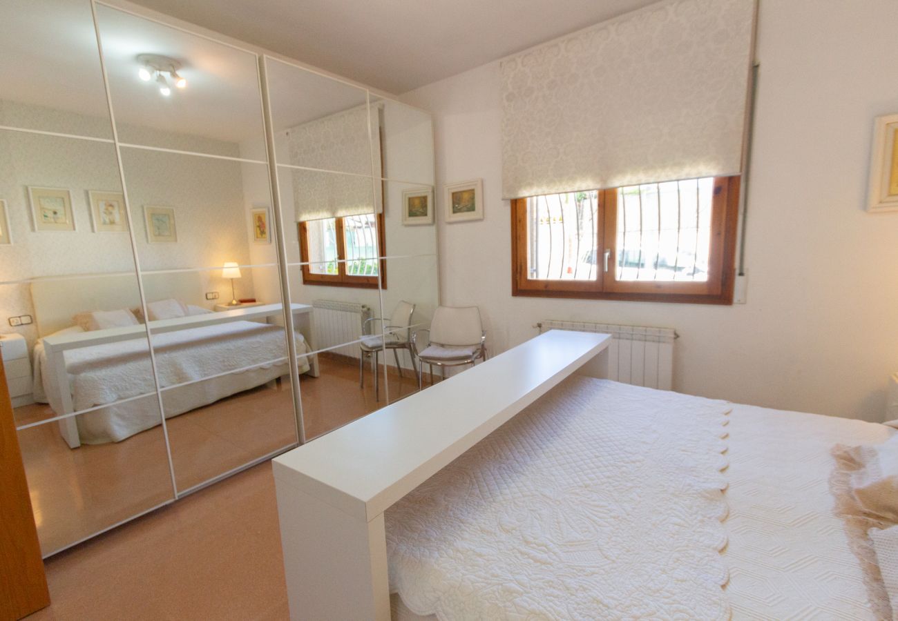 Villa en Sils - Villa relajante con piscina privada cerca de Costa Brava