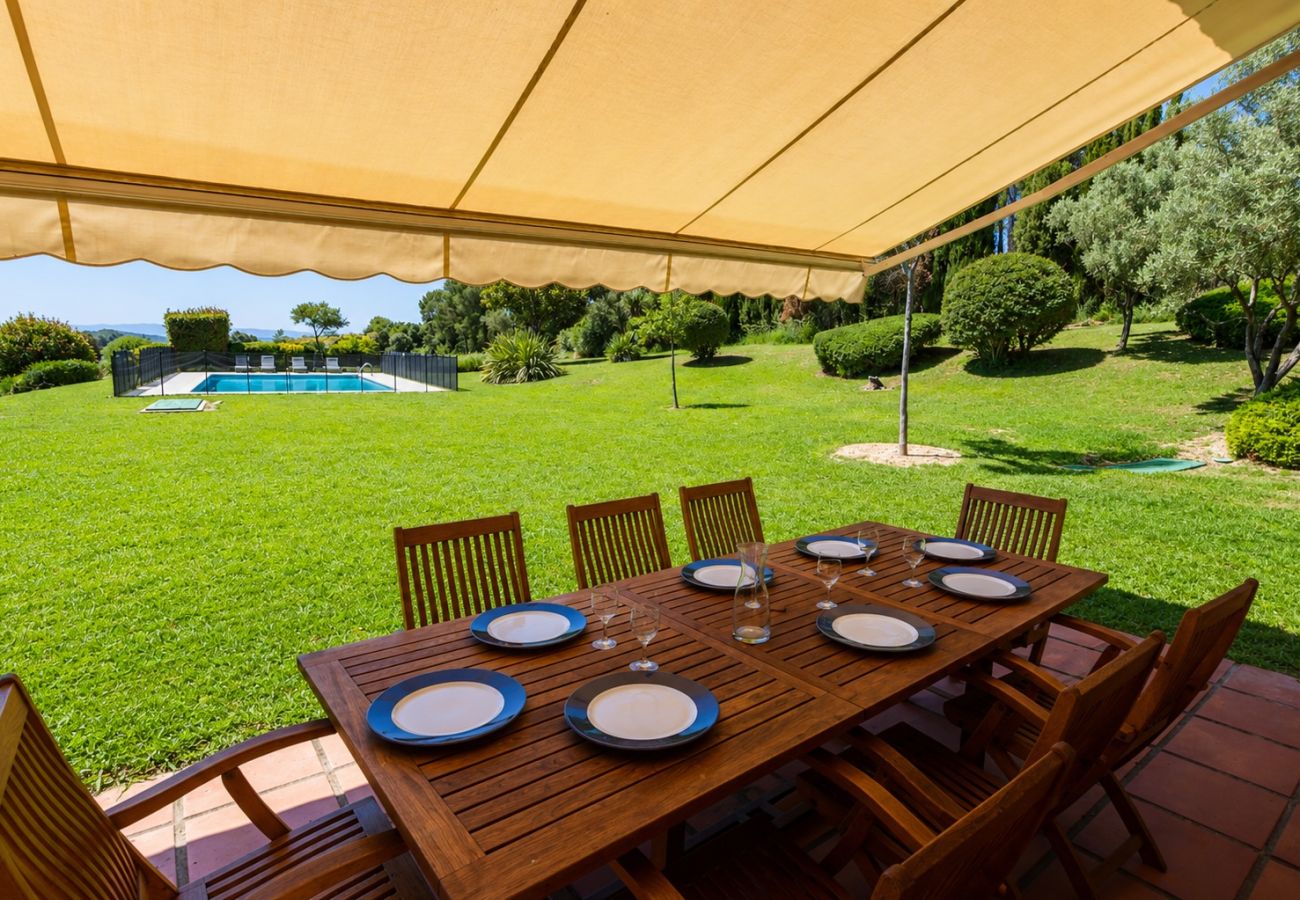 Villa en Garrigoles - ¡Lujo y naturaleza a 20km de la playa de L'Escala!