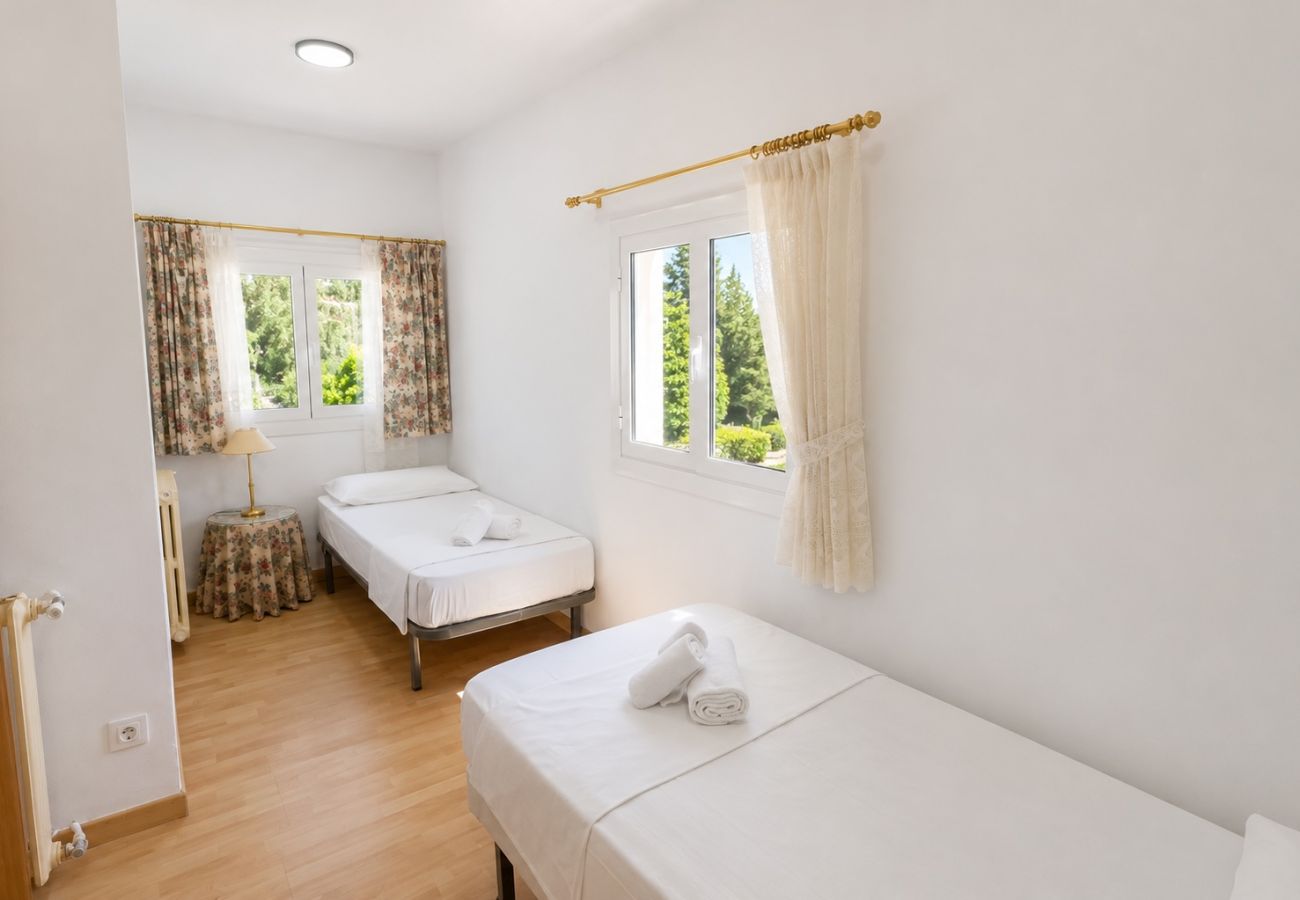 Villa en Garrigoles - ¡Lujo y naturaleza a 20km de la playa de L'Escala!