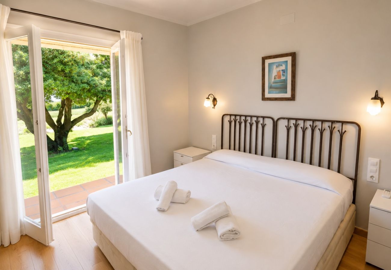 Villa en Garrigoles - ¡Lujo y naturaleza a 20km de la playa de L'Escala!