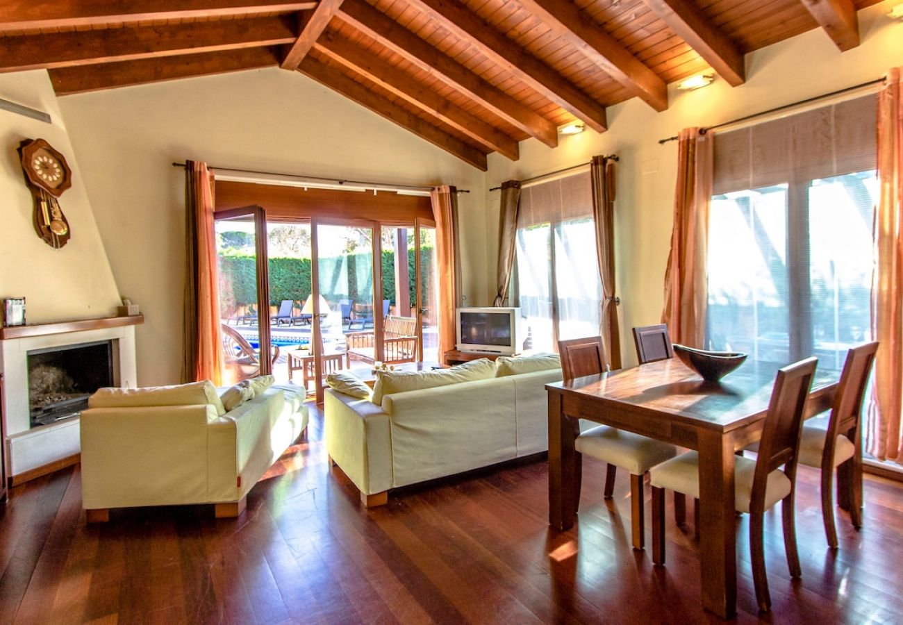 Villa à Vidreres -  Un joyau de la Costa Brava - à quelques minutes de la plage!