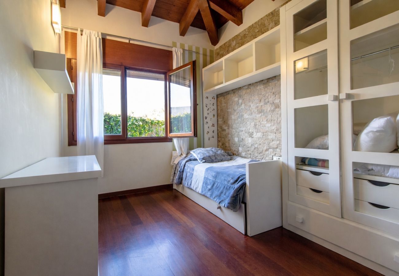 Villa à Vidreres -  Un joyau de la Costa Brava - à quelques minutes de la plage!