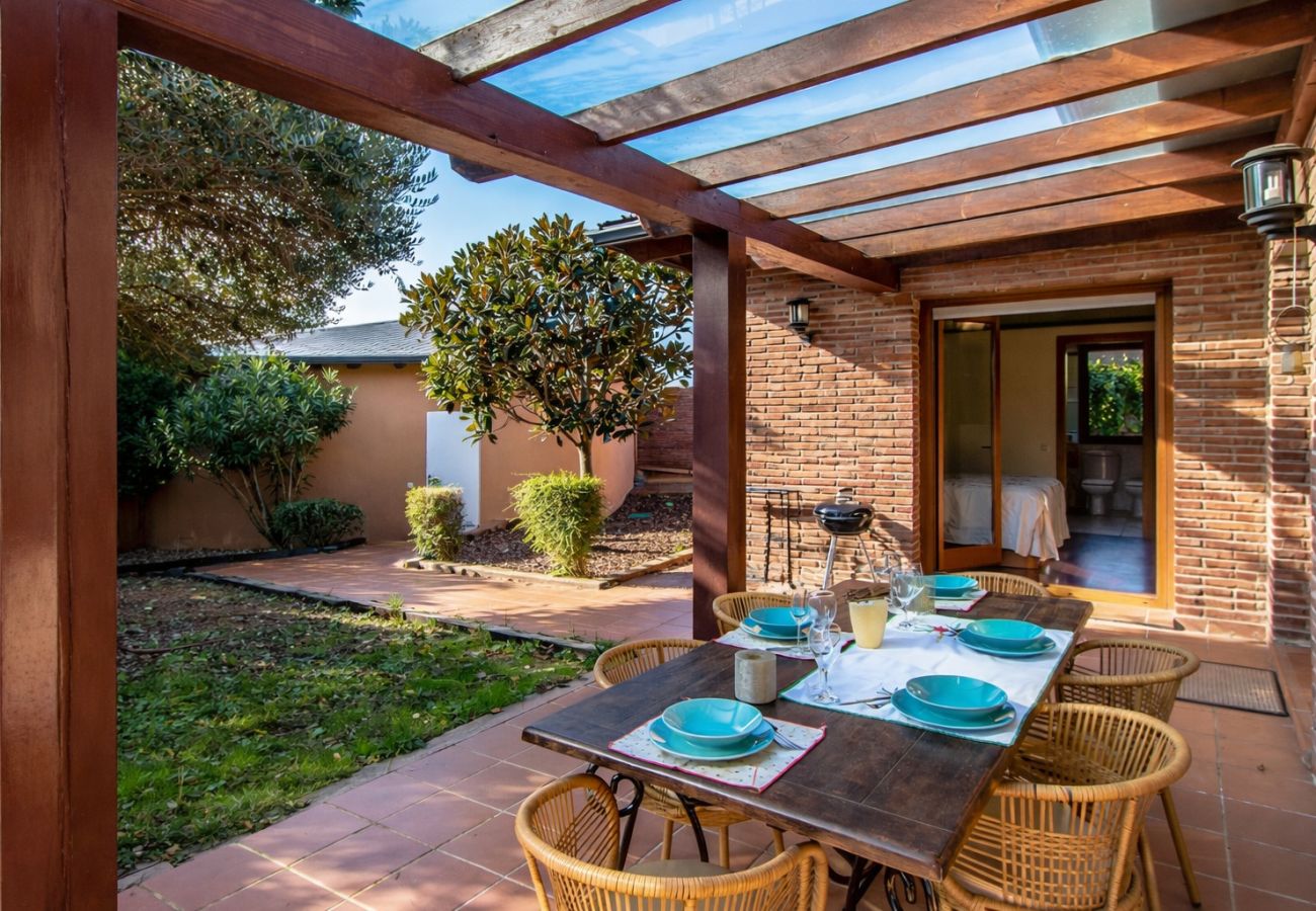 Villa à Vidreres -  Un joyau de la Costa Brava - à quelques minutes de la plage!